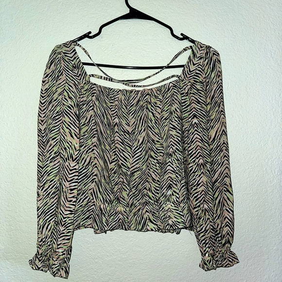 Square Neckline Scrunchie Pleated Crop Top, large - Picture 2 of 6